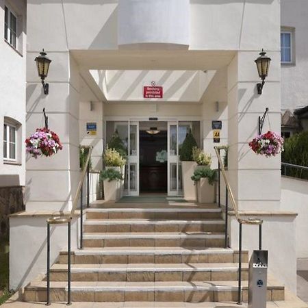 Airport Inn & Spa Manchester Wilmslow Zewnętrze zdjęcie