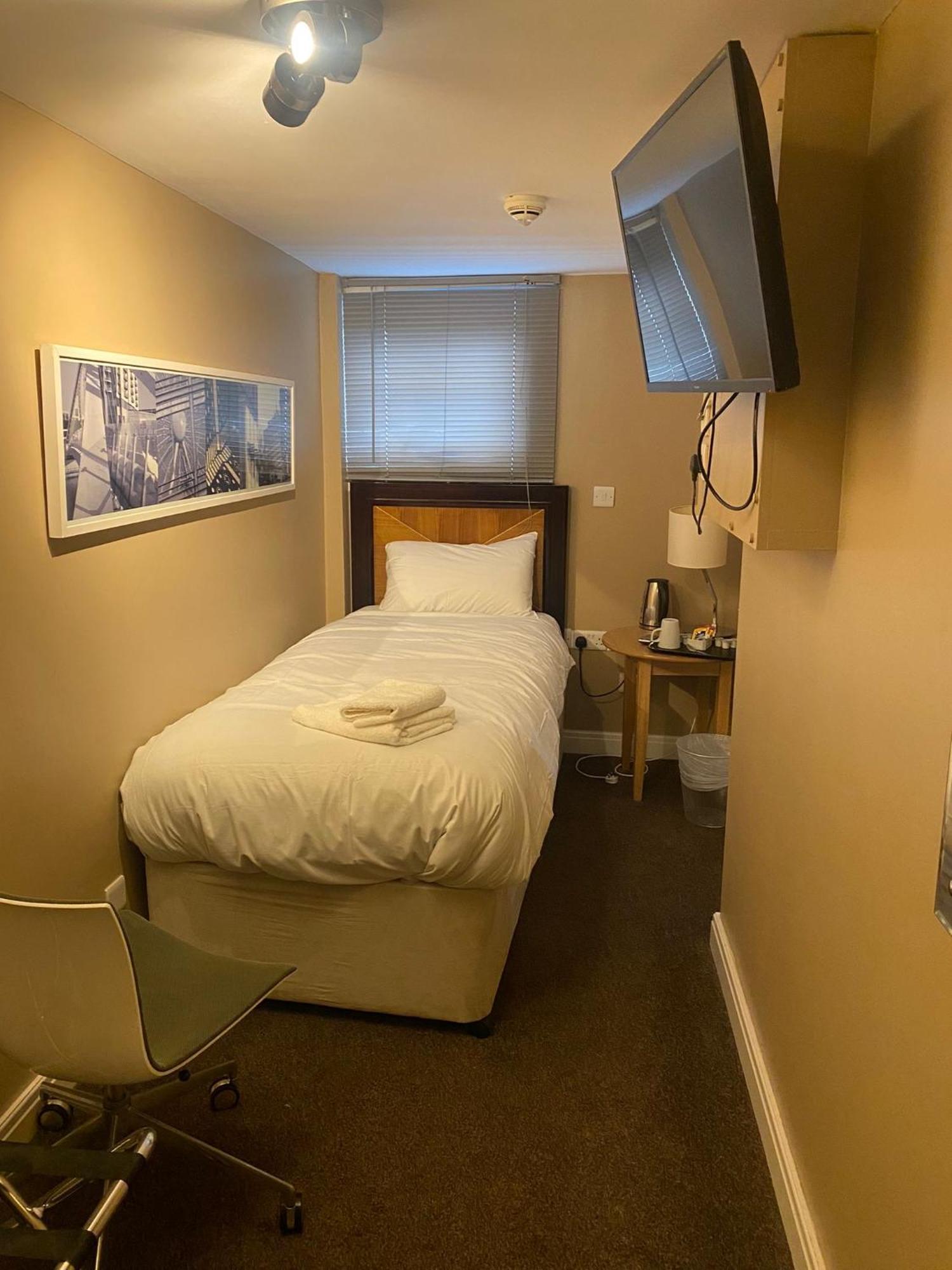 Airport Inn & Spa Manchester Wilmslow Zewnętrze zdjęcie